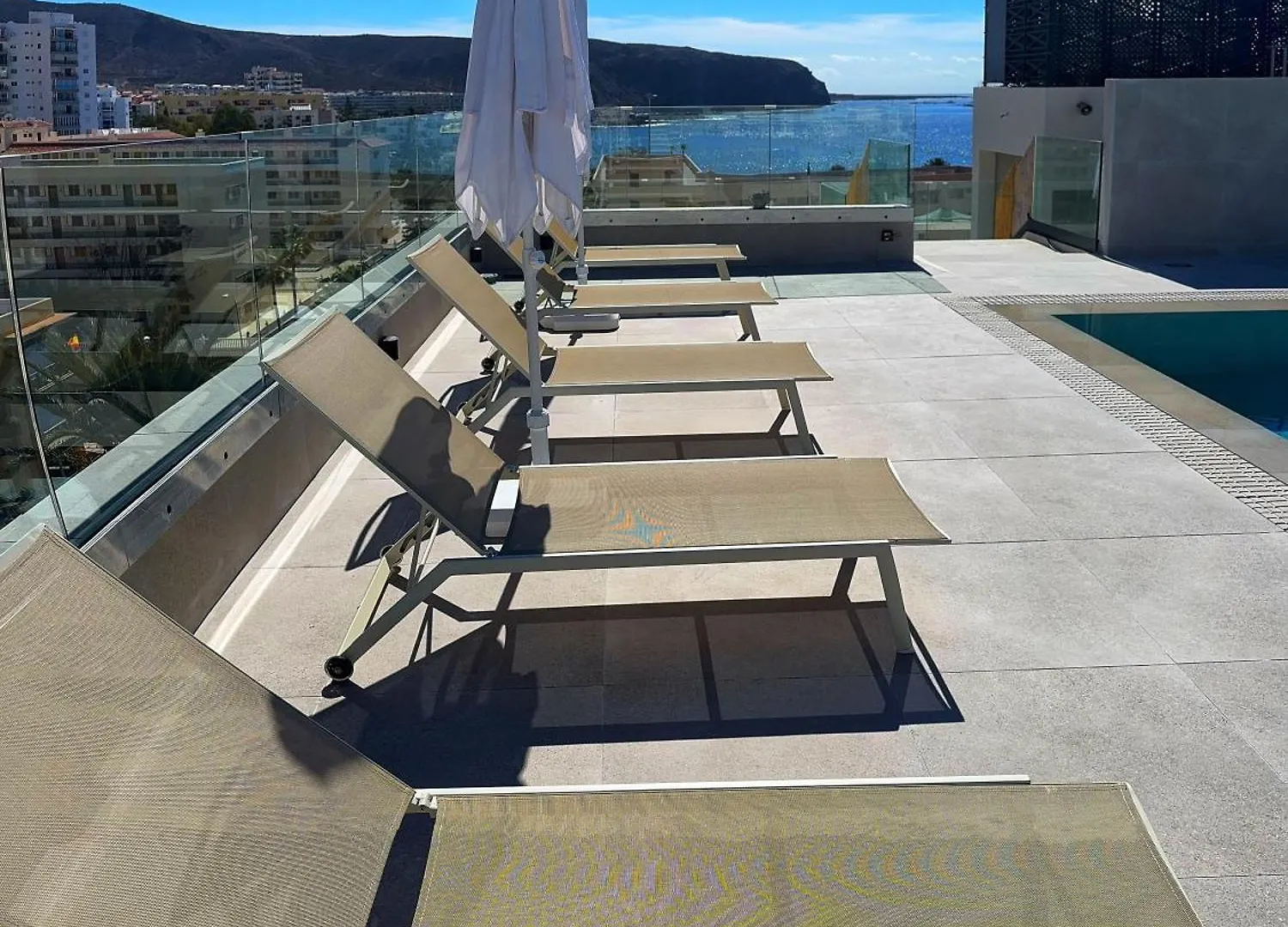 Hotel Reveron Plaza 로스크리스티아노스