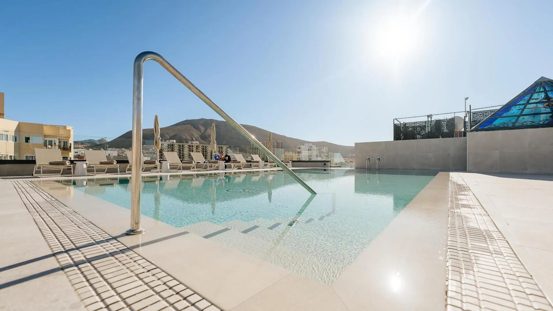 Hotel Reveron Plaza 로스크리스티아노스